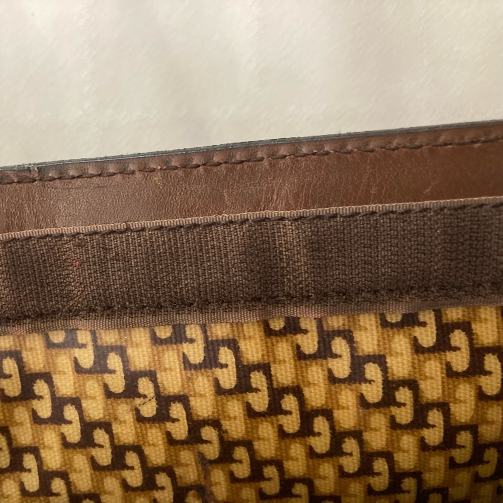 Authentic Vintage Gucci Parfums Brown Suede Clutch 🔥🔥🔥 - Picture 9 of 10